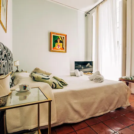Ma Maison Shared In Chiaia 2 * 나폴리